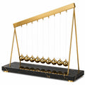 Goldenes Newton Pendel Skulptur mit 9 Kugeln